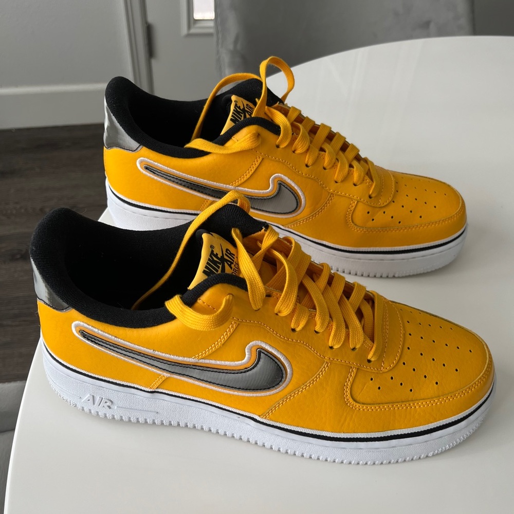 Mens Nike Air Force 1 Low Sport